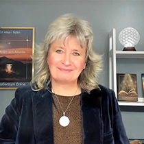 Susanne Jönsson. Grundare av HelhetsCentrum, Cert. Helhetsterapeut, lärare och djurkommunikatör.